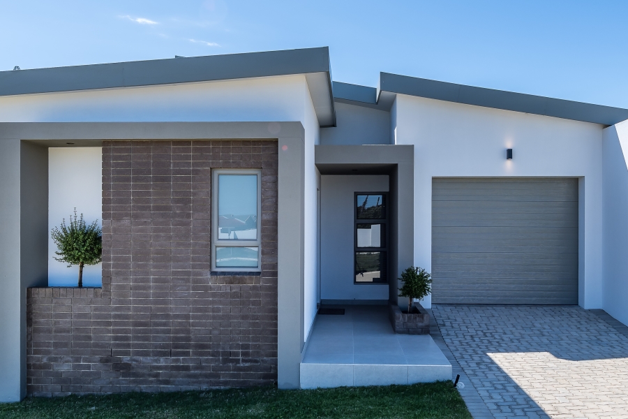 2 Bedroom Property for Sale in Heiderand Western Cape